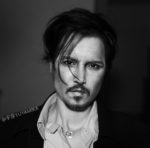 Make-Up Artist Transforms Herself into Celebrities, with a Brushstroke