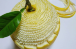 Japanese Artist Masterfully Carves Fruits and Vegetables