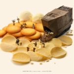 Japanese Artist Creates Miniature Scenes Using Everyday Objects